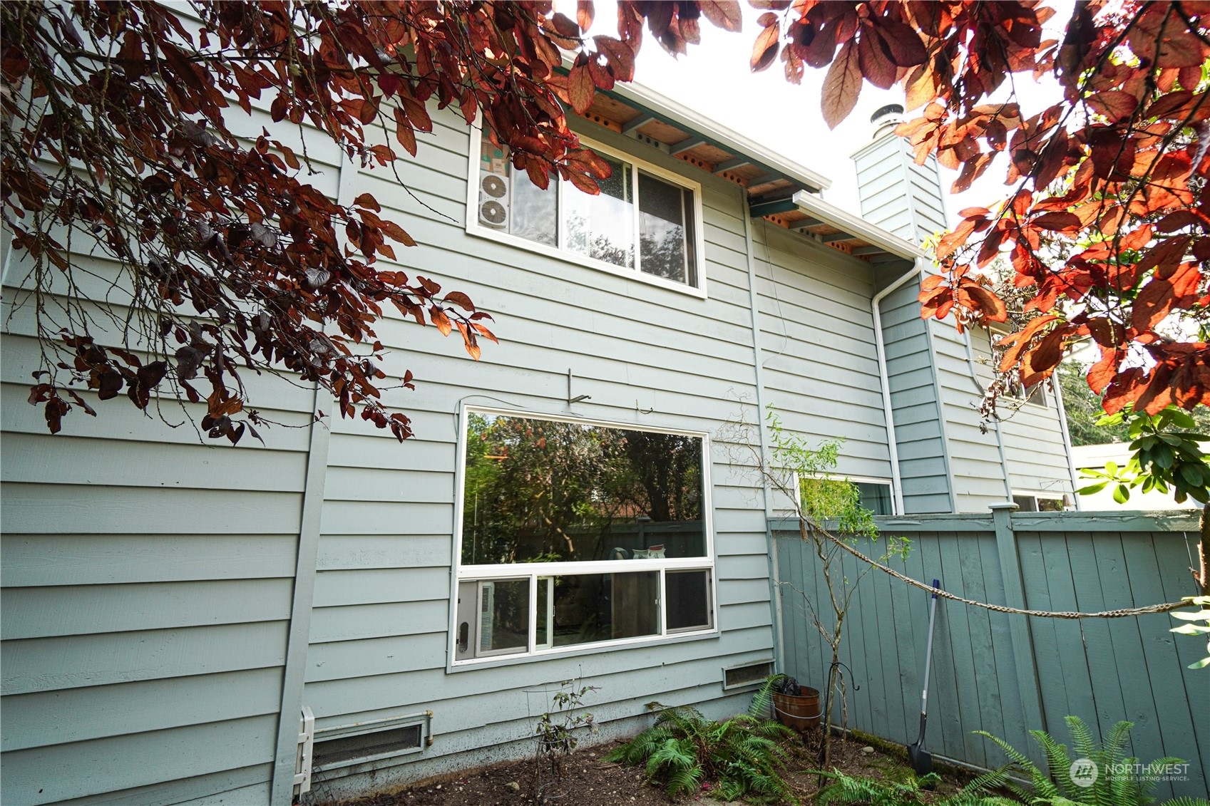 Property Photo:  2915 27th Street SE  WA 98092 