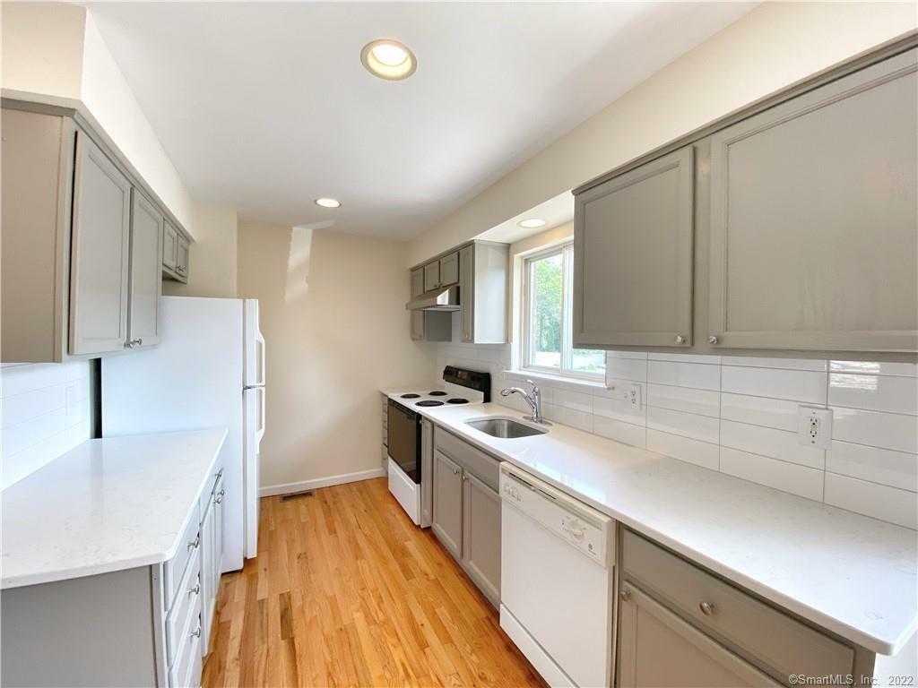 Property Photo:  54 Stuart Avenue 7  CT 06850 