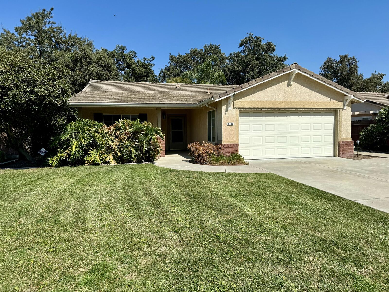 Property Photo:  1438 N Fulgham Street  CA 93291 