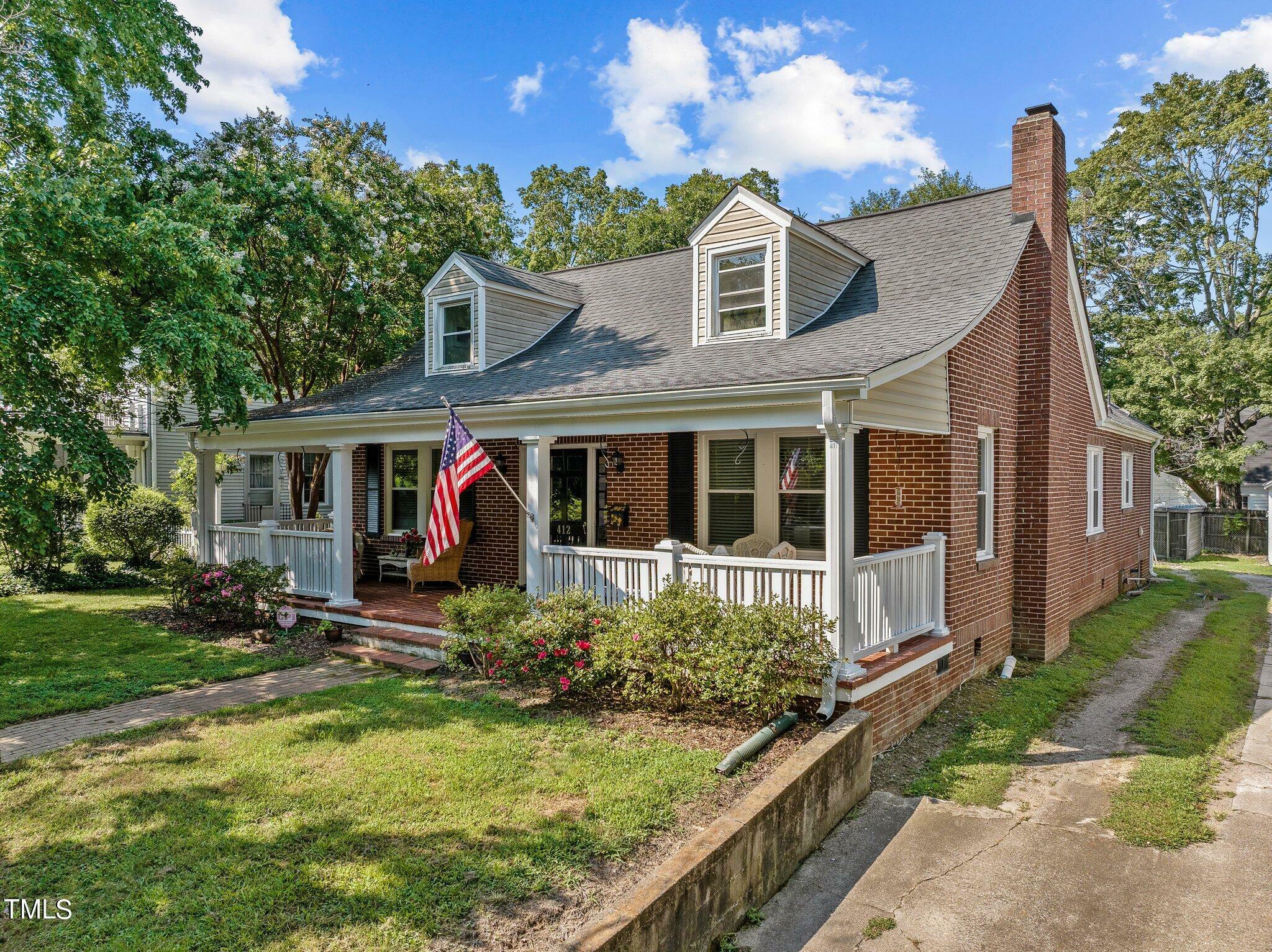 Property Photo:  412 Coggeshall Street  NC 27565 