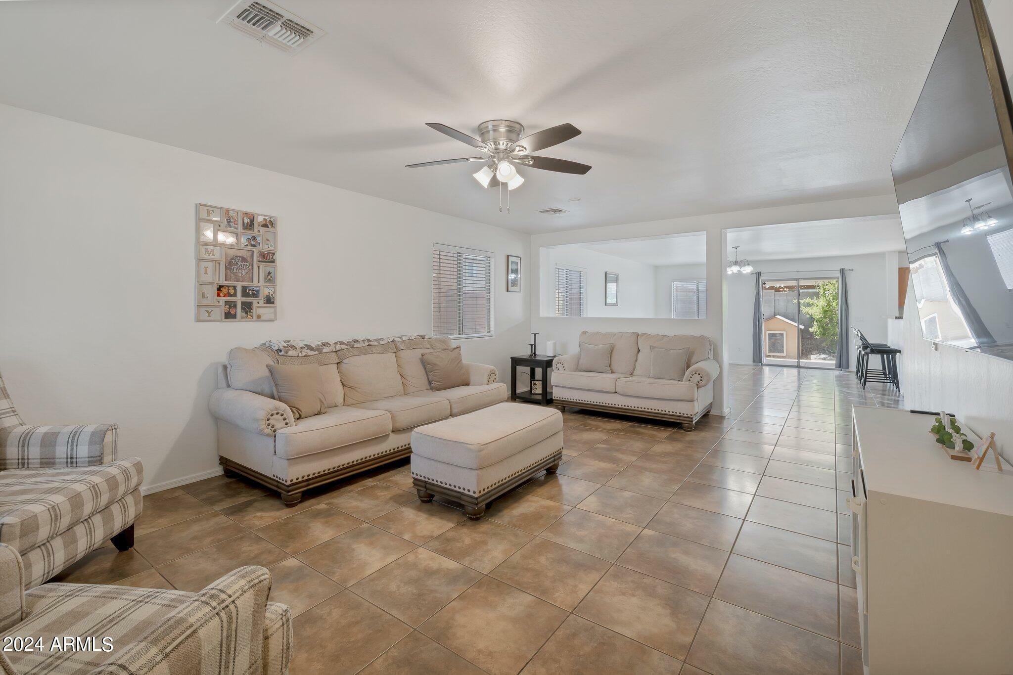 Property Photo:  2343 E Meadow Land Drive  AZ 85140 