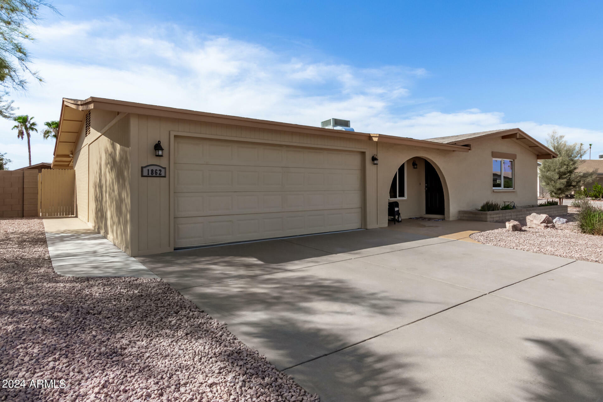 Property Photo:  1862 S Don Carlos Circle  AZ 85202 