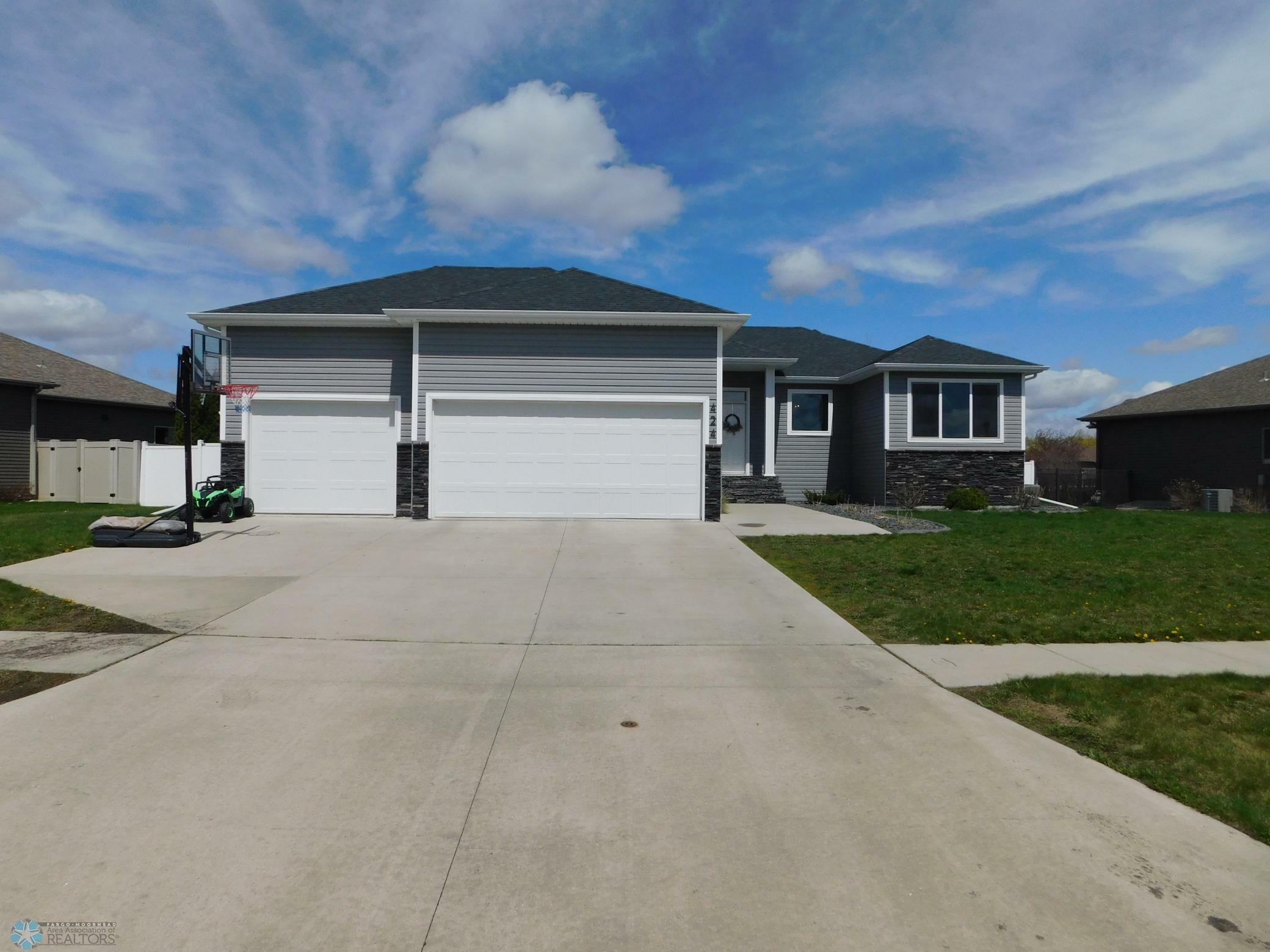 Property Photo: 424 47 Avenue W ND 58078