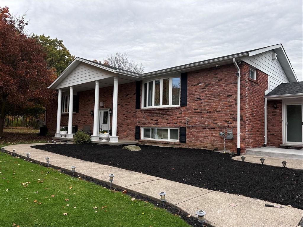 Property Photo: 24 Harbinger Drive ON L8J 2W8
