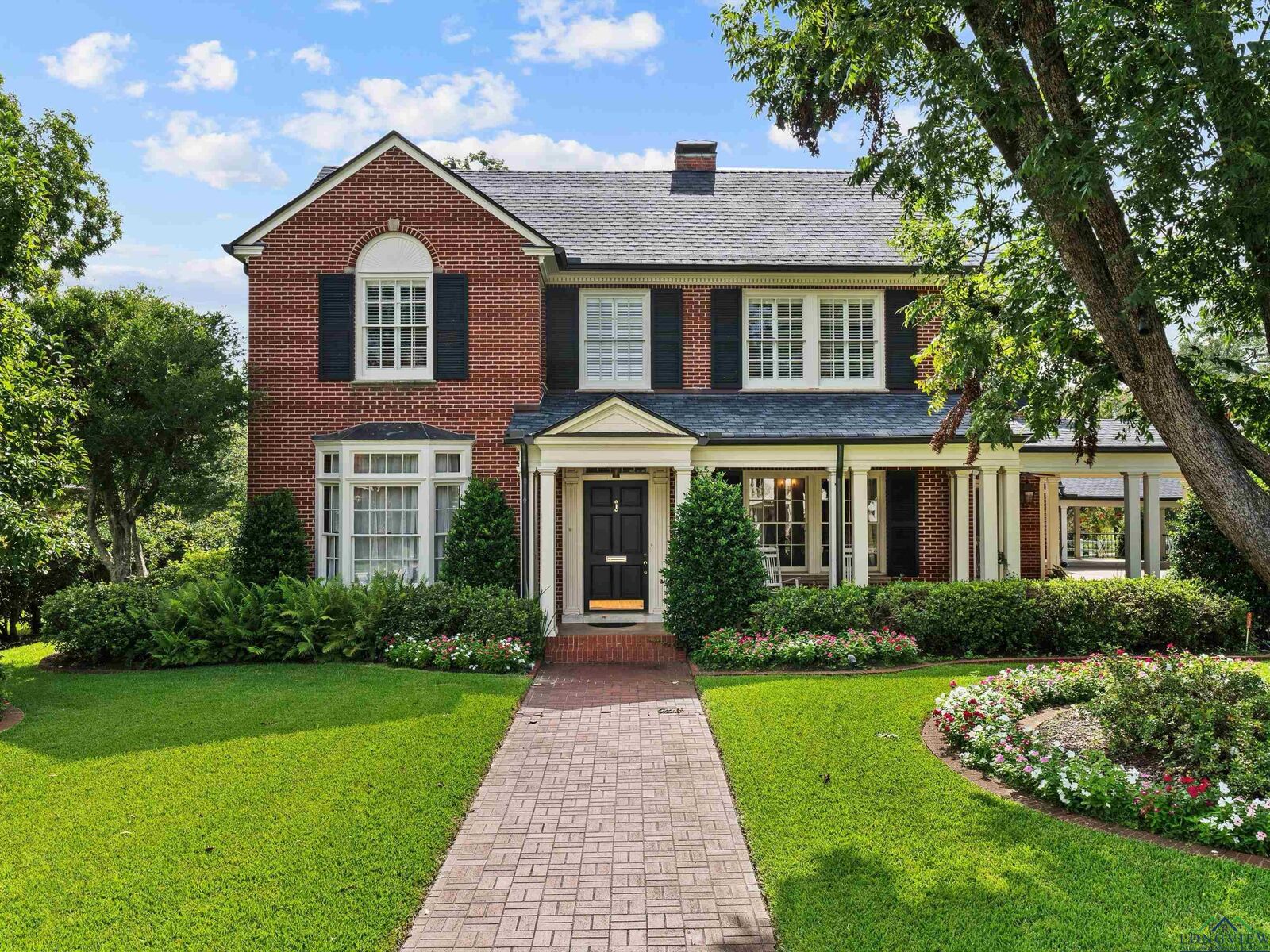 Property Photo:  905 S Main  TX 75654 