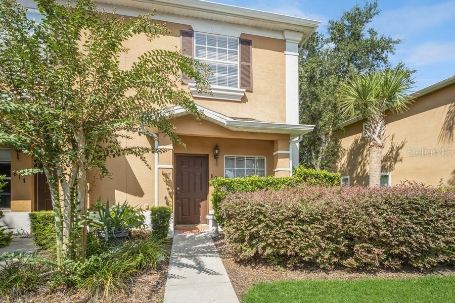 Property Photo:  807 Chelsea Drive  FL 33897 