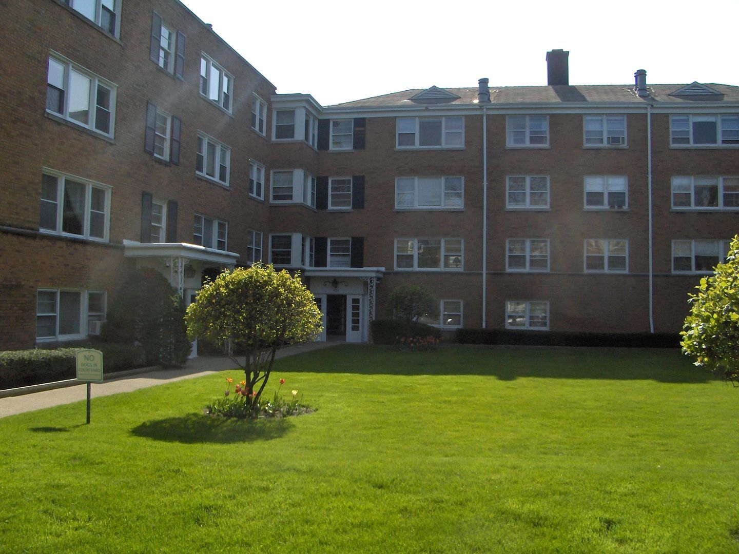 Property Photo:  524 Michigan Avenue 2N  IL 60202 