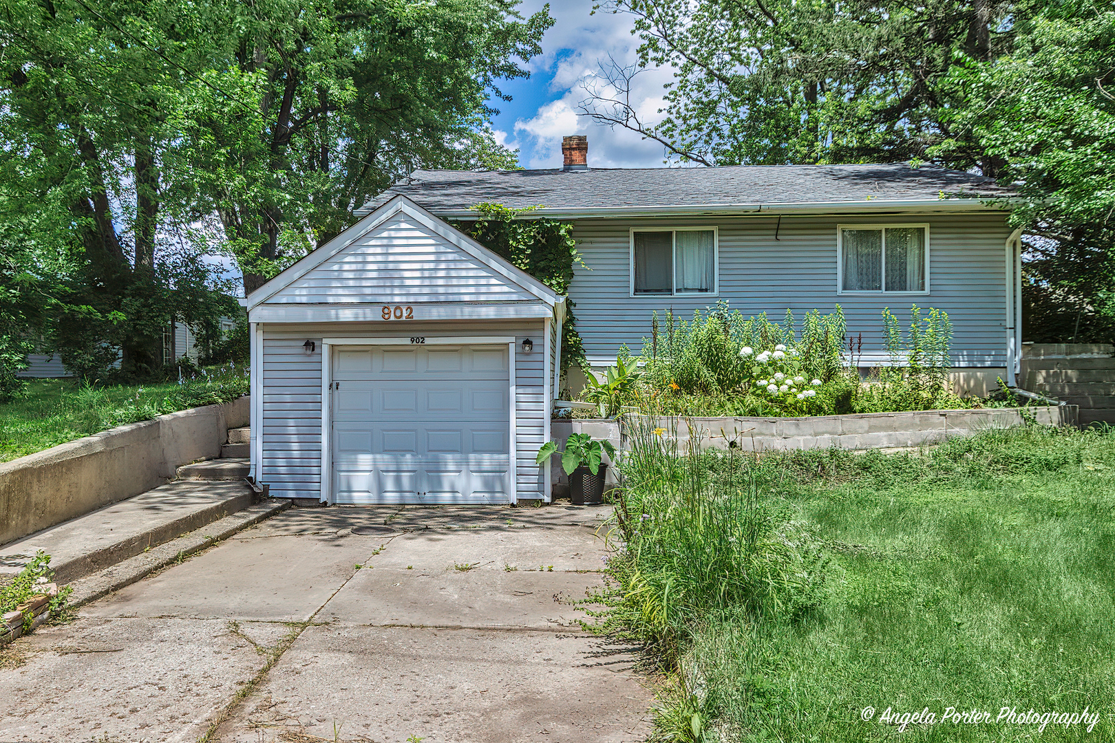 Property Photo:  902 Landl Park Road  IL 60051 