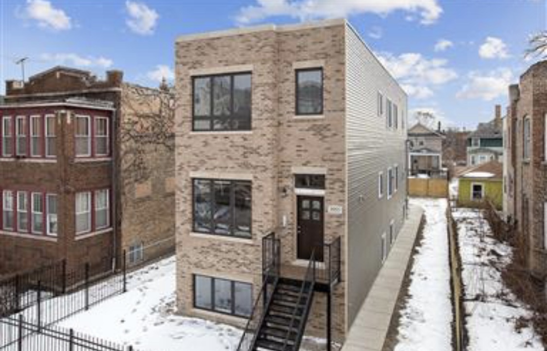 Property Photo:  5955 W Superior Street G  IL 60644 