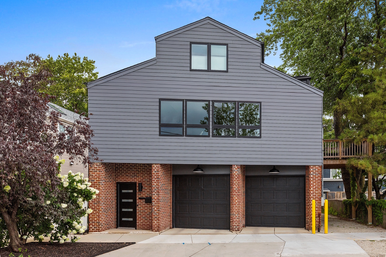 Property Photo:  3753 N Kilbourn Avenue  IL 60641 