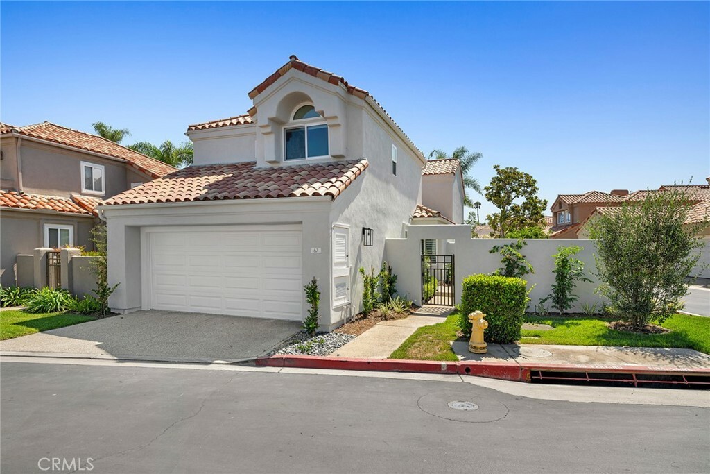 Property Photo:  67 Shearwater Place  CA 92660 