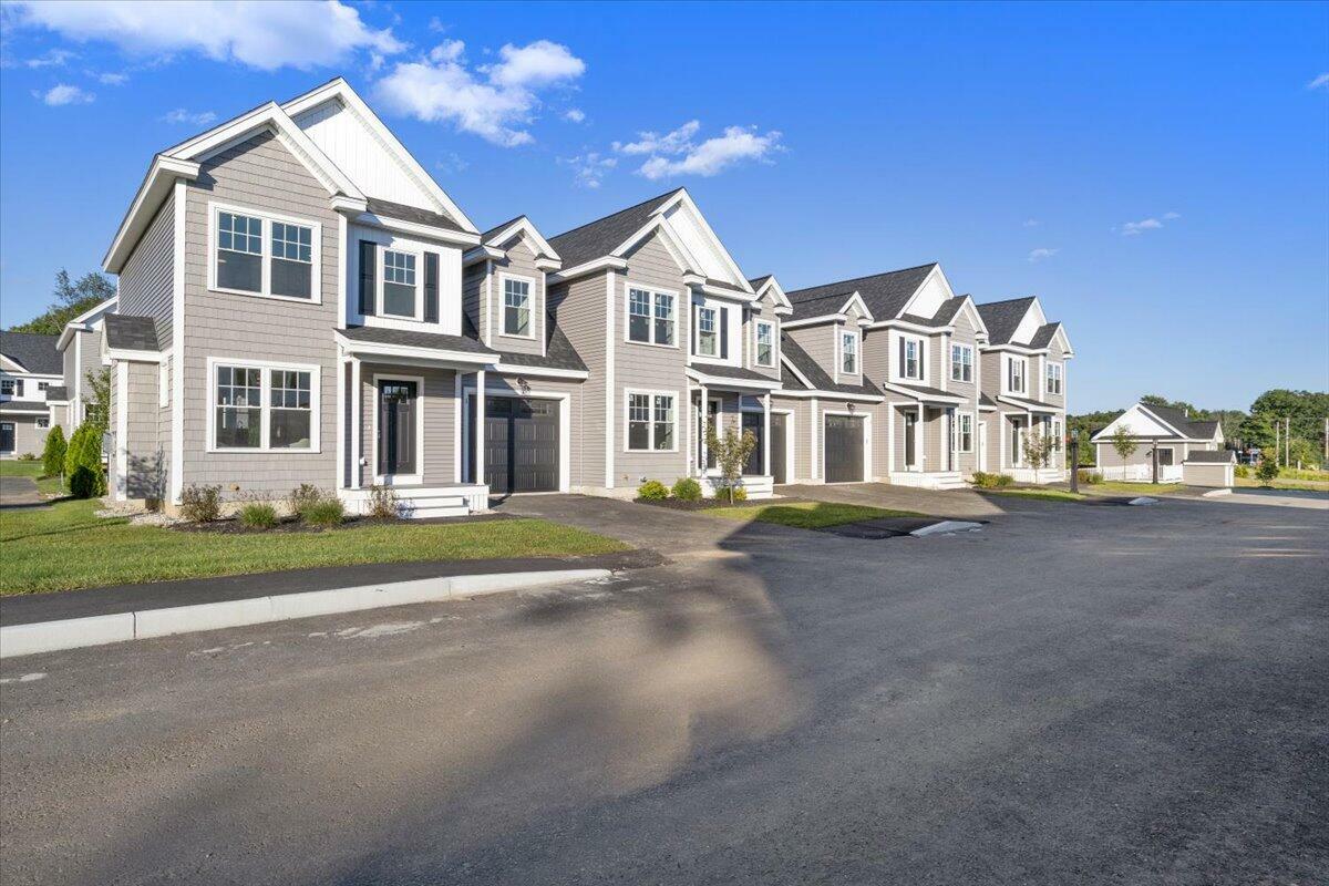 Property Photo:  33 Regency Circle 3  ME 03904 
