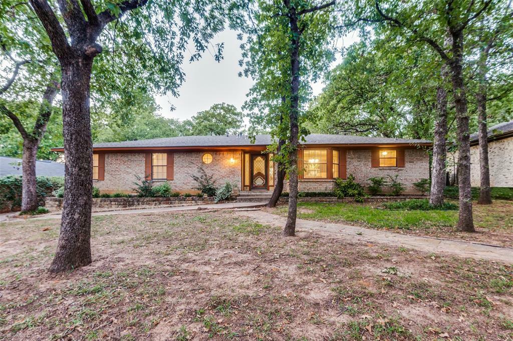 Photo de la propriété:  2840 Brookshire Drive  TX 76051 