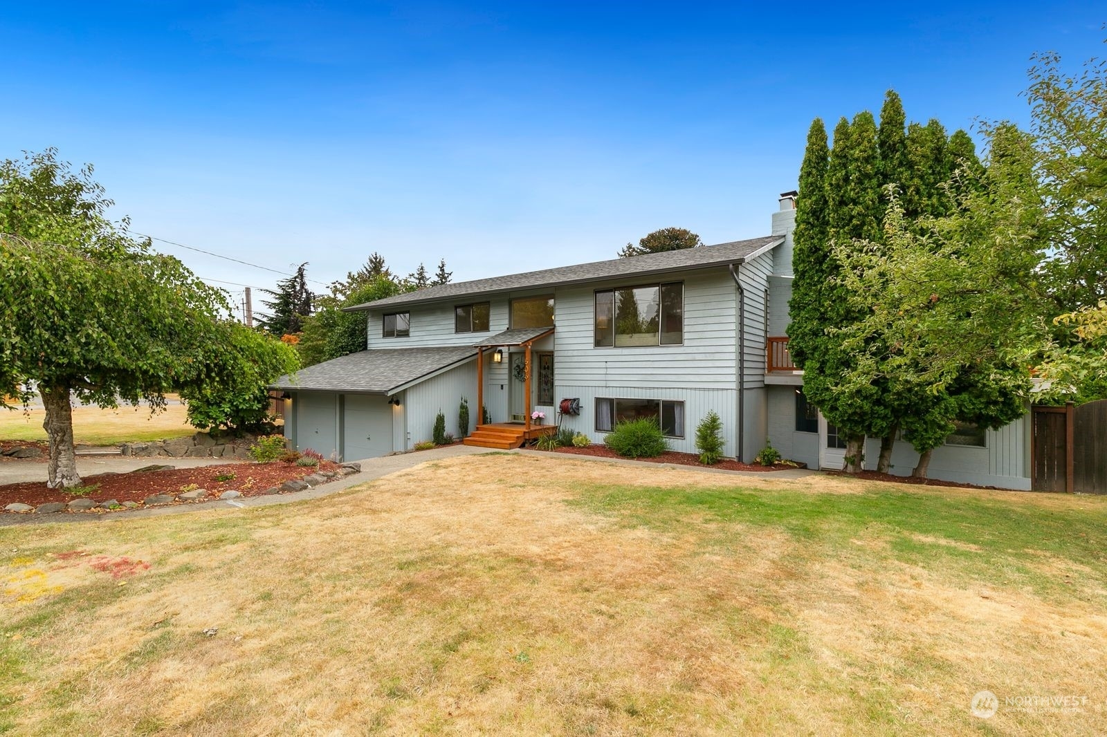 Property Photo:  506 S 17th Street  WA 98055 