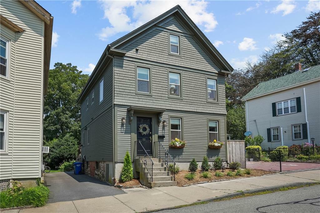 Property Photo:  52 Hammond Street  RI 02840 