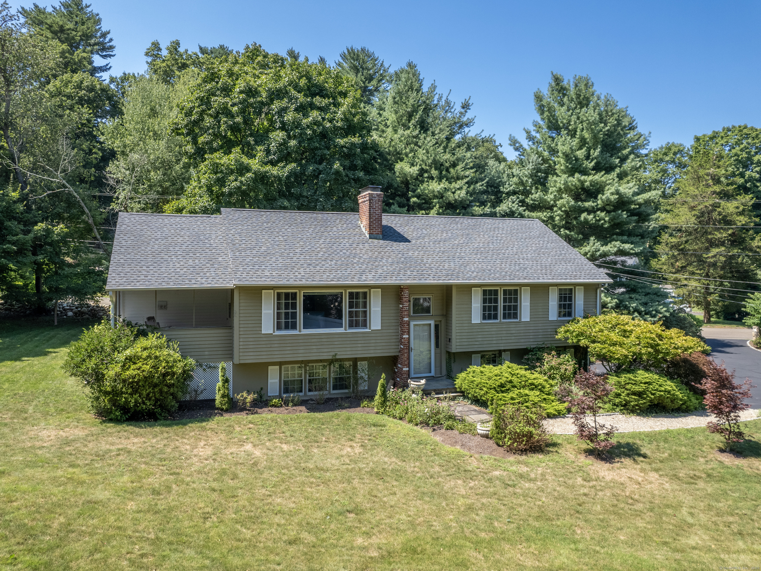 Property Photo: 3 Saint George Place CT 06880