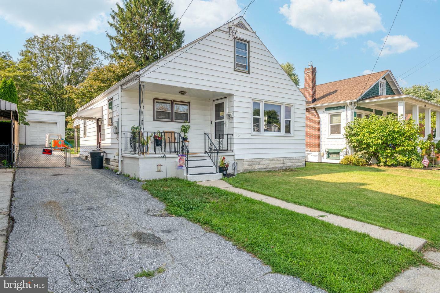 Property Photo:  409 Poplar Street  PA 17512 