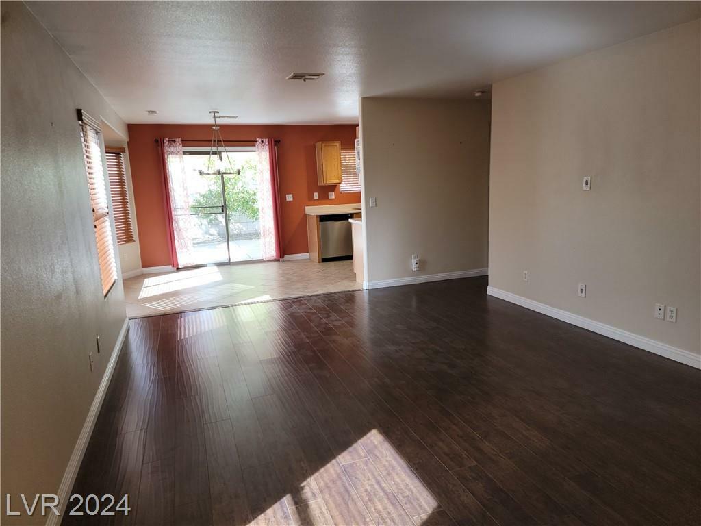 Property Photo:  1086 Silver Creek Avenue  NV 89183 