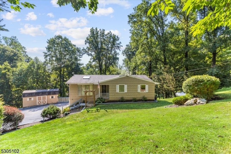 Property Photo:  655 Winding Brook Ln  NJ 07830 