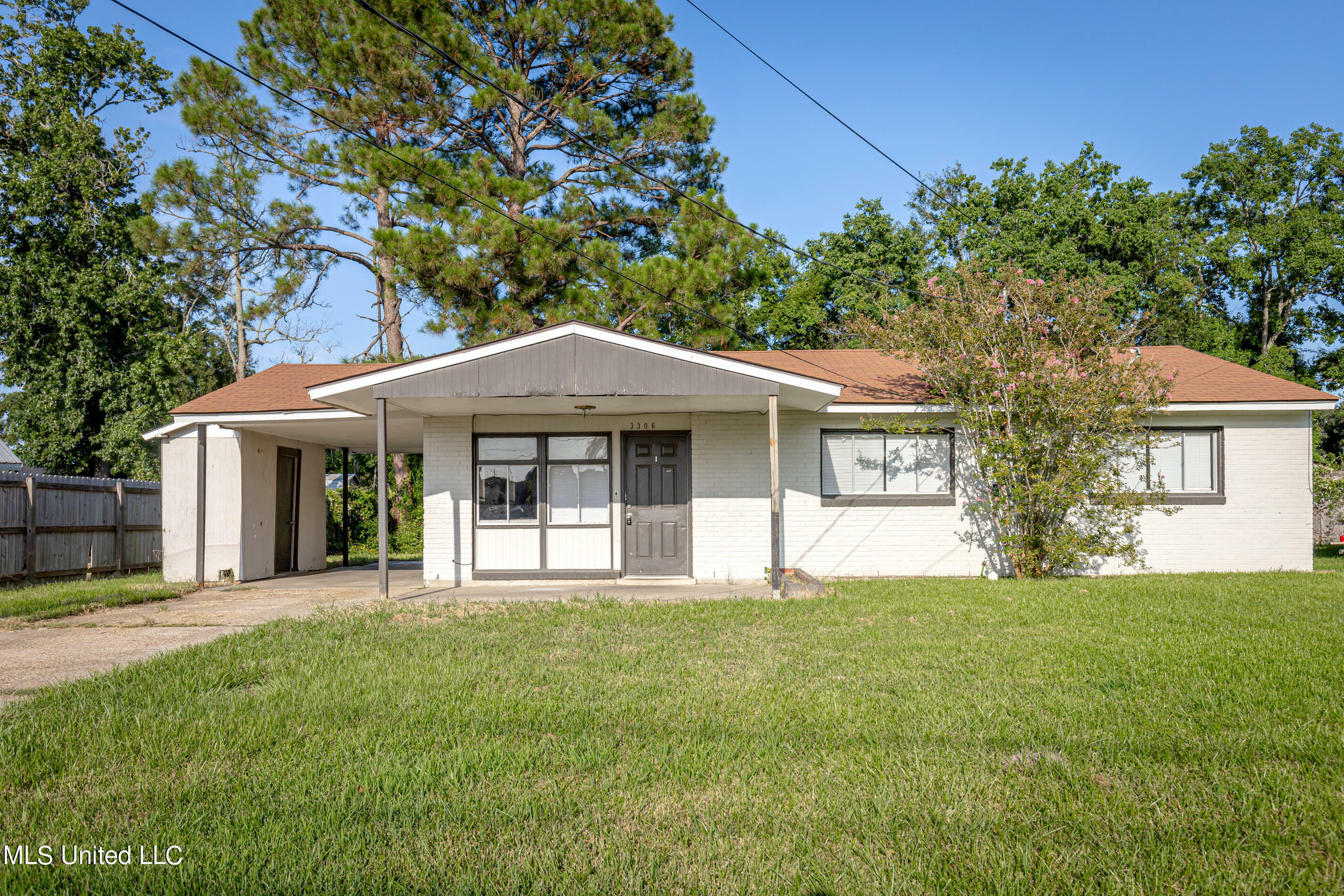 Property Photo:  3306 Whitmore Street  MS 39567 