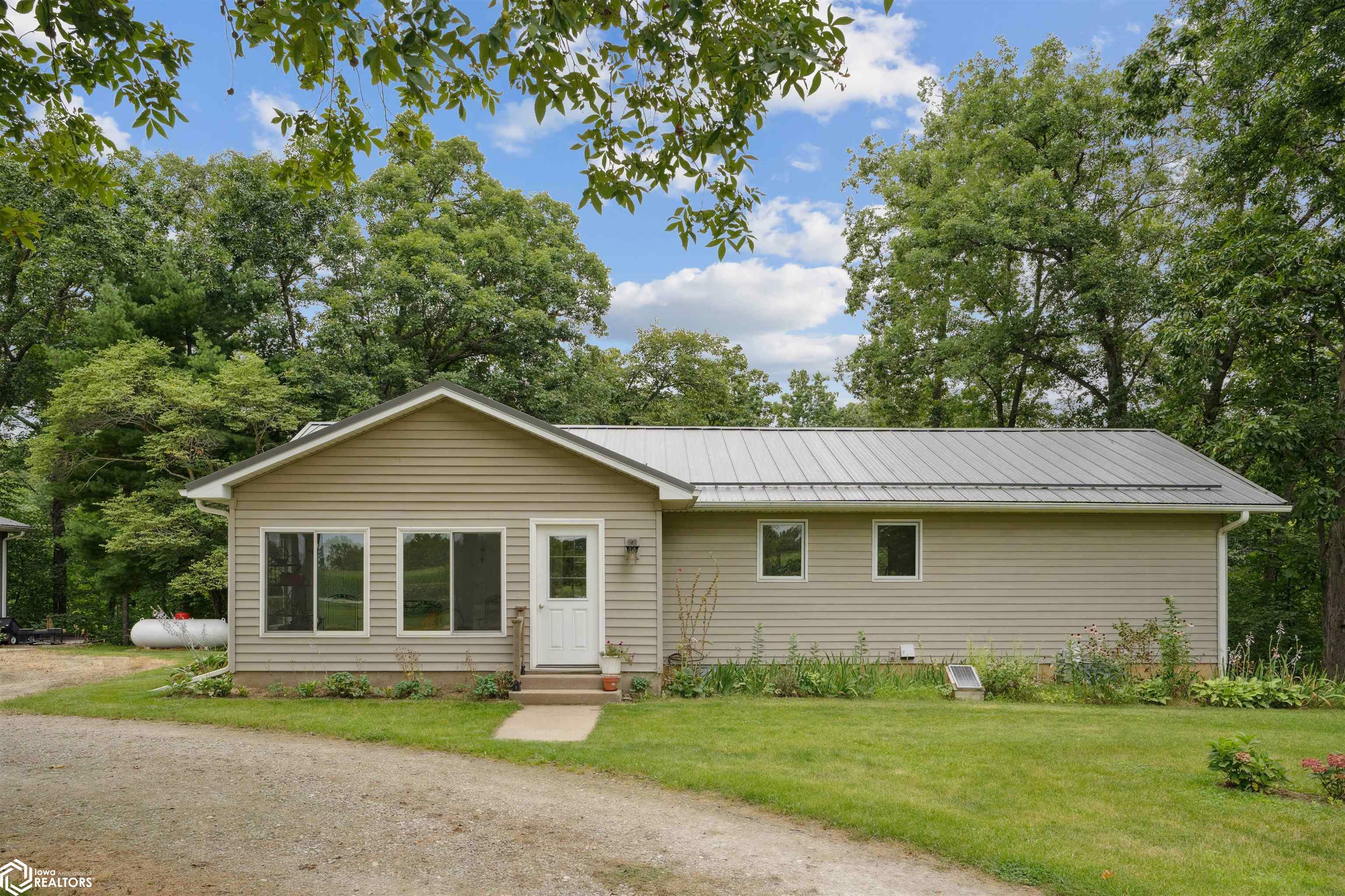 Property Photo:  13862 112th Street  IA 52653 