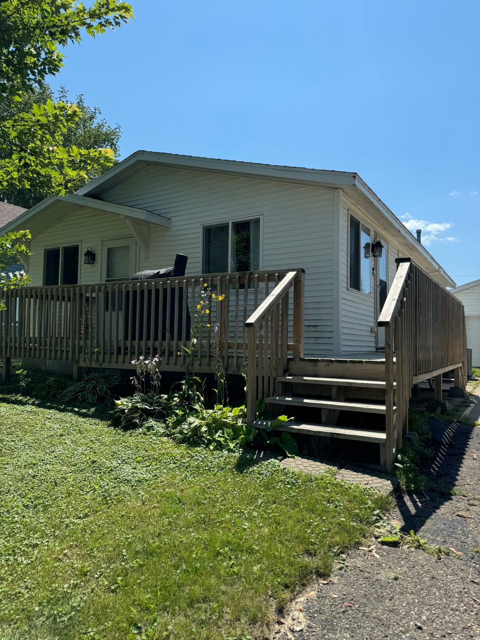 Property Photo: 1926 2nd Street NW MN 55901