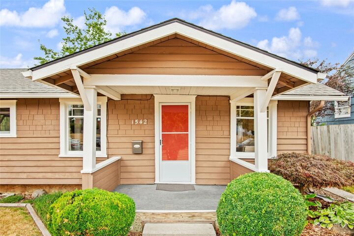 Property Photo:  1542 S Oakes  WA 98405 