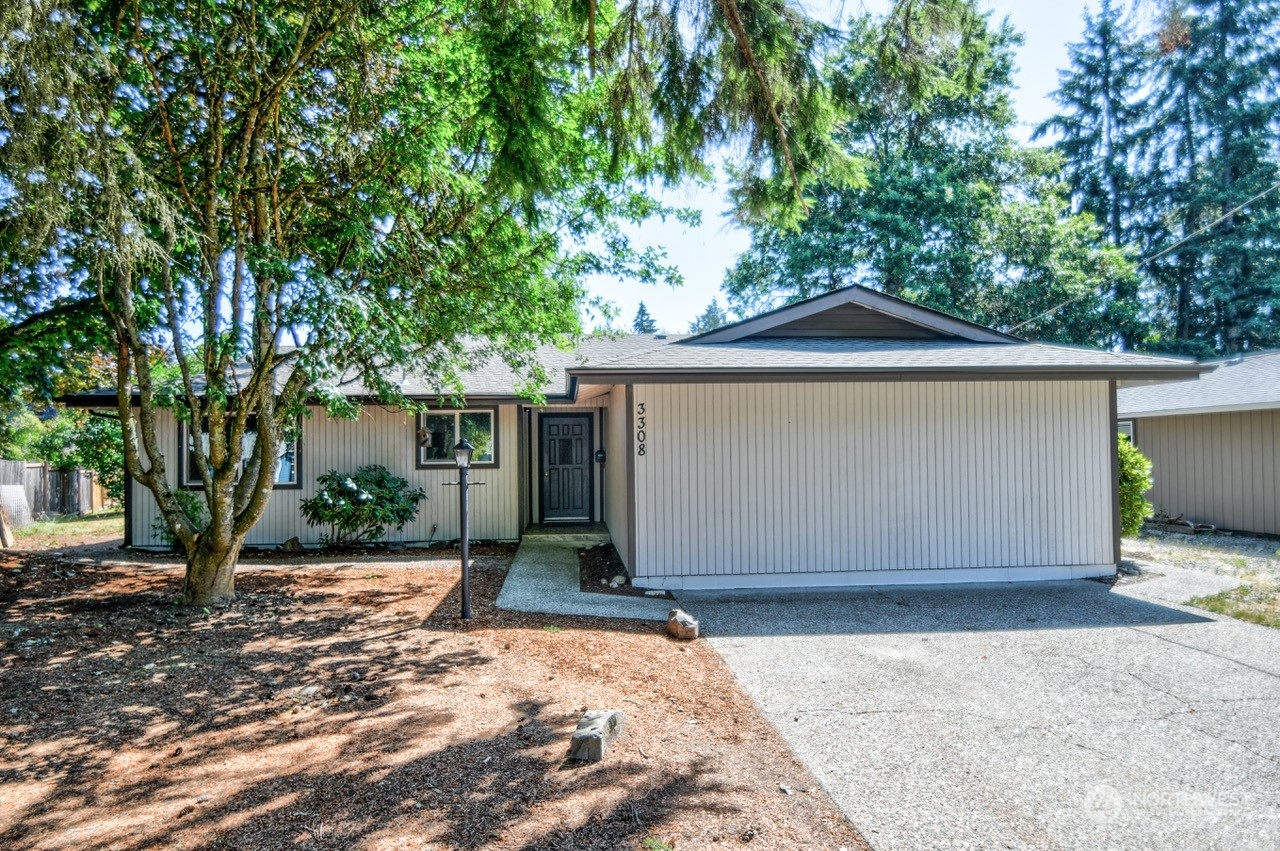 Property Photo:  3308  Orbit Place SE  WA 98501 