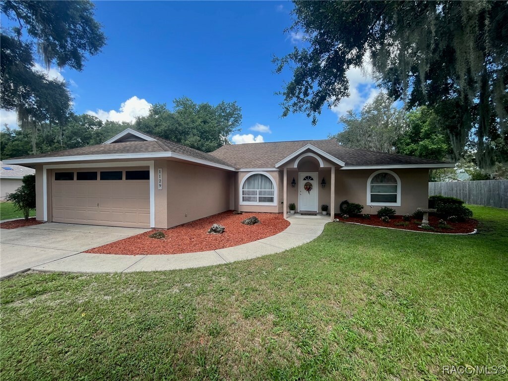 Property Photo:  1129 E Bloomfield Drive  FL 34453 