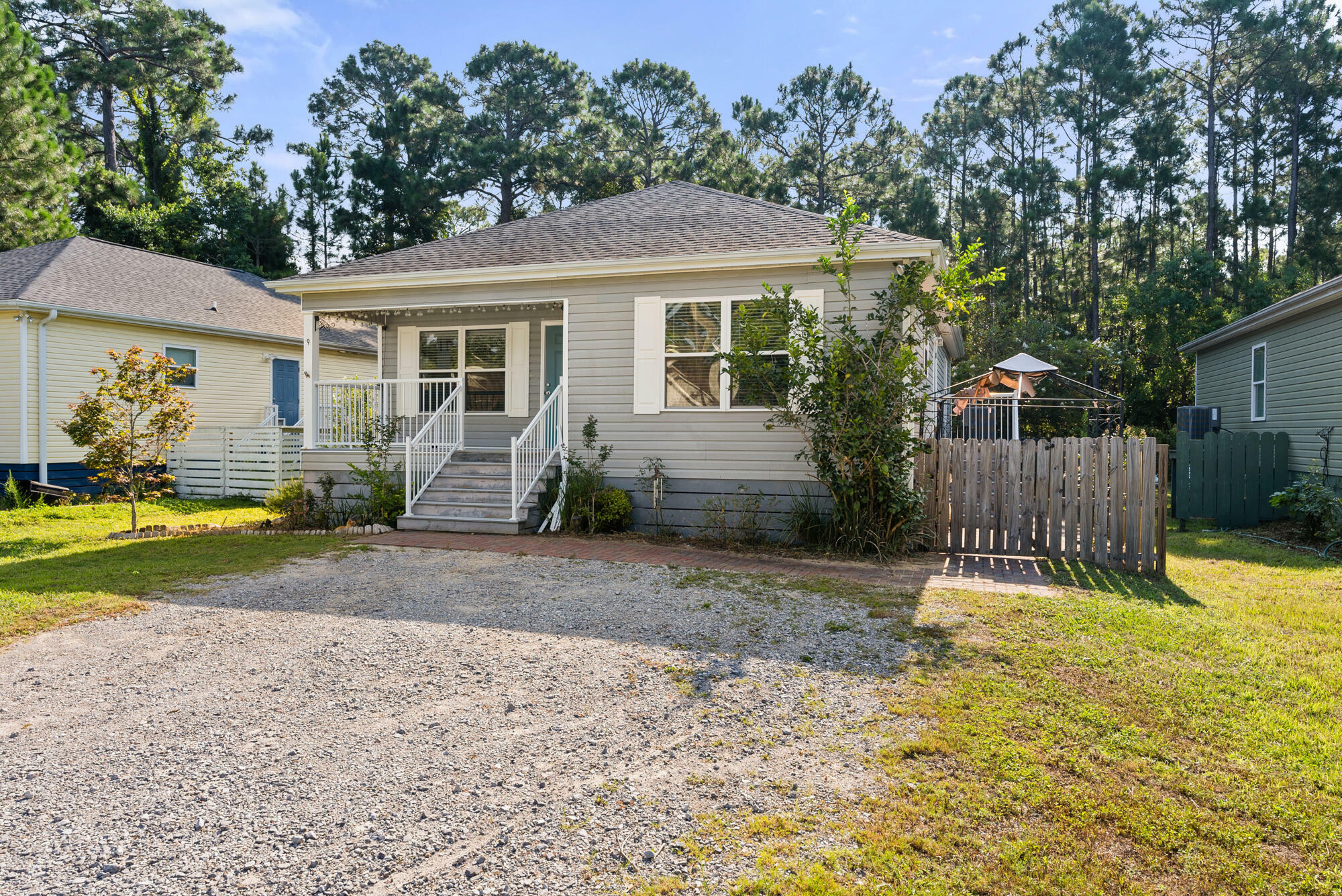 Property Photo:  59 N 6th Street  FL 32459 