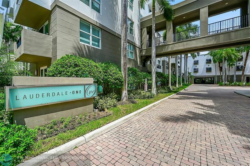 Property Photo:  2421 NE 65th Street 202  FL 33308 