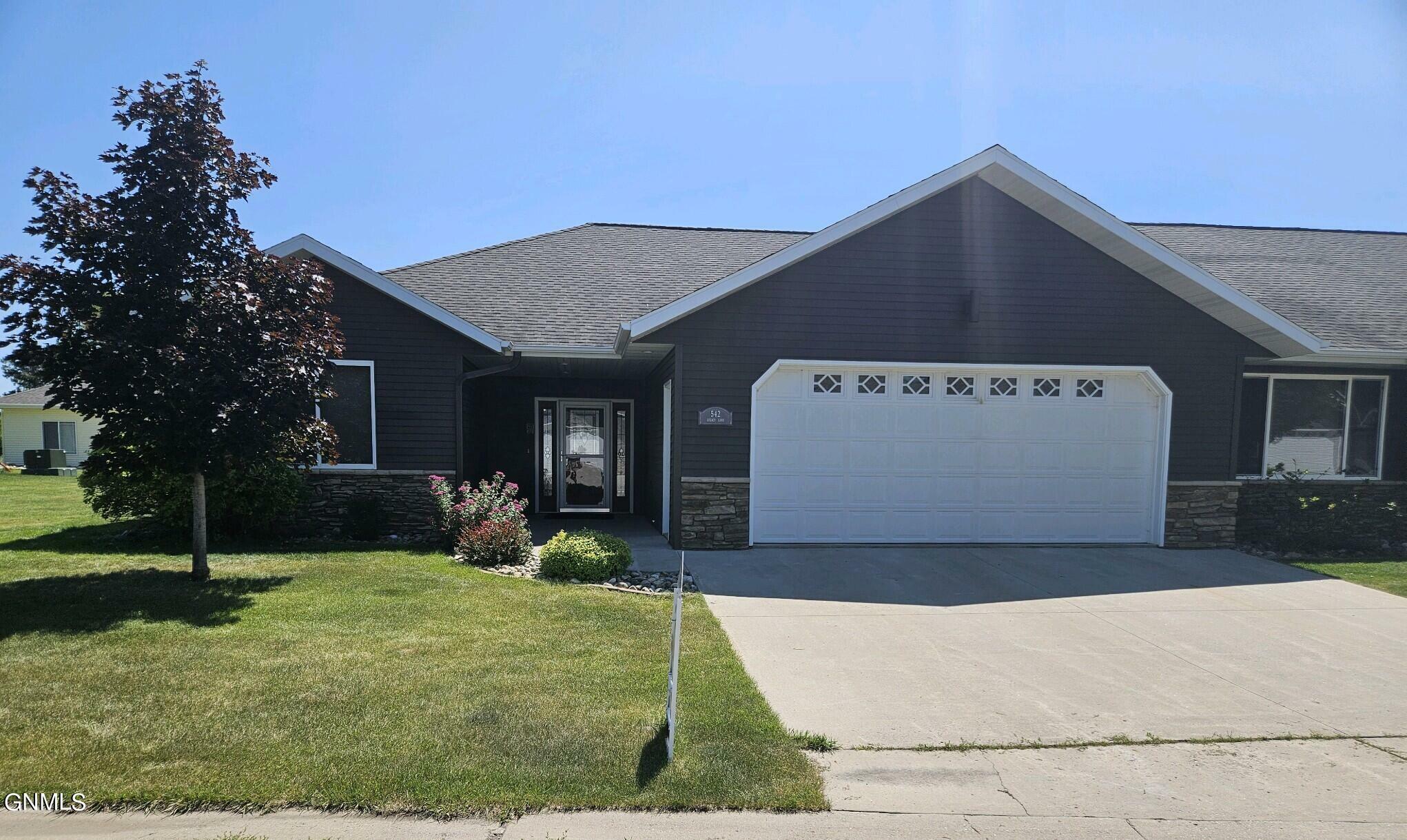 Property Photo: 542 Legacy Lane ND 58072