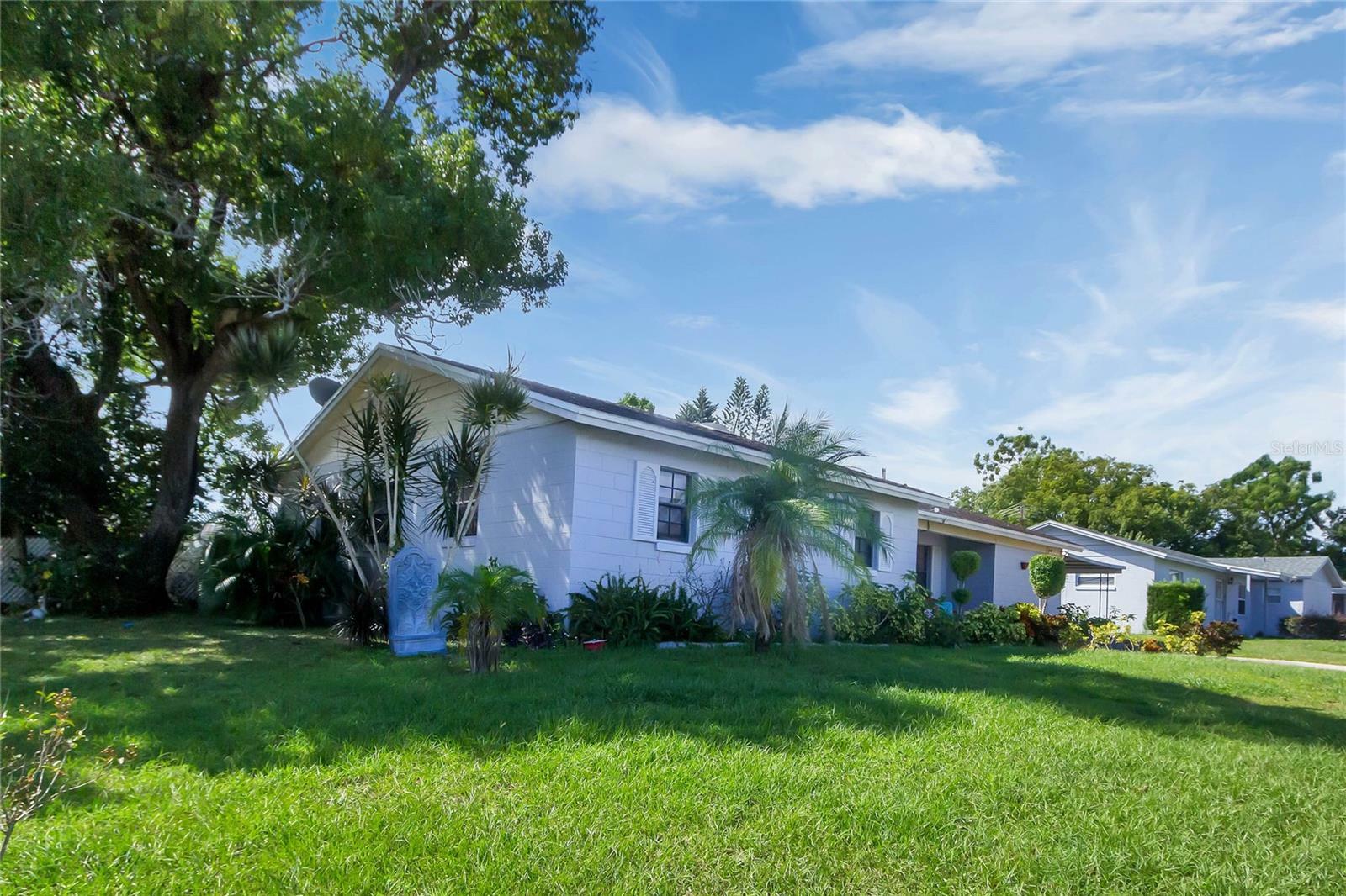 Property Photo:  1411 Kimberly Street  FL 34761 