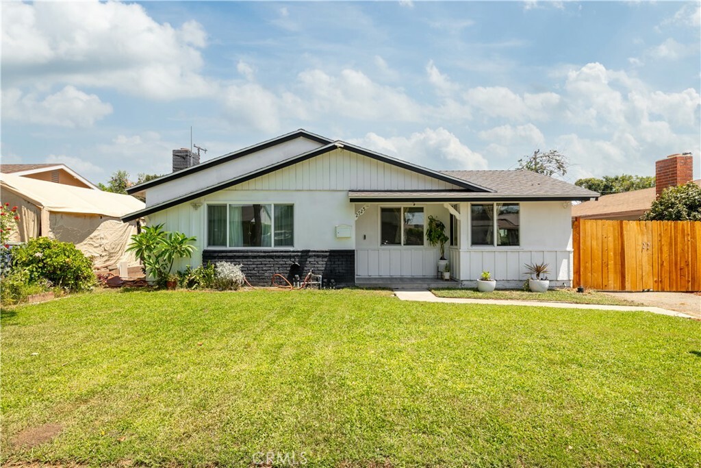 Property Photo:  2725 Lawrence Avenue  CA 92404 