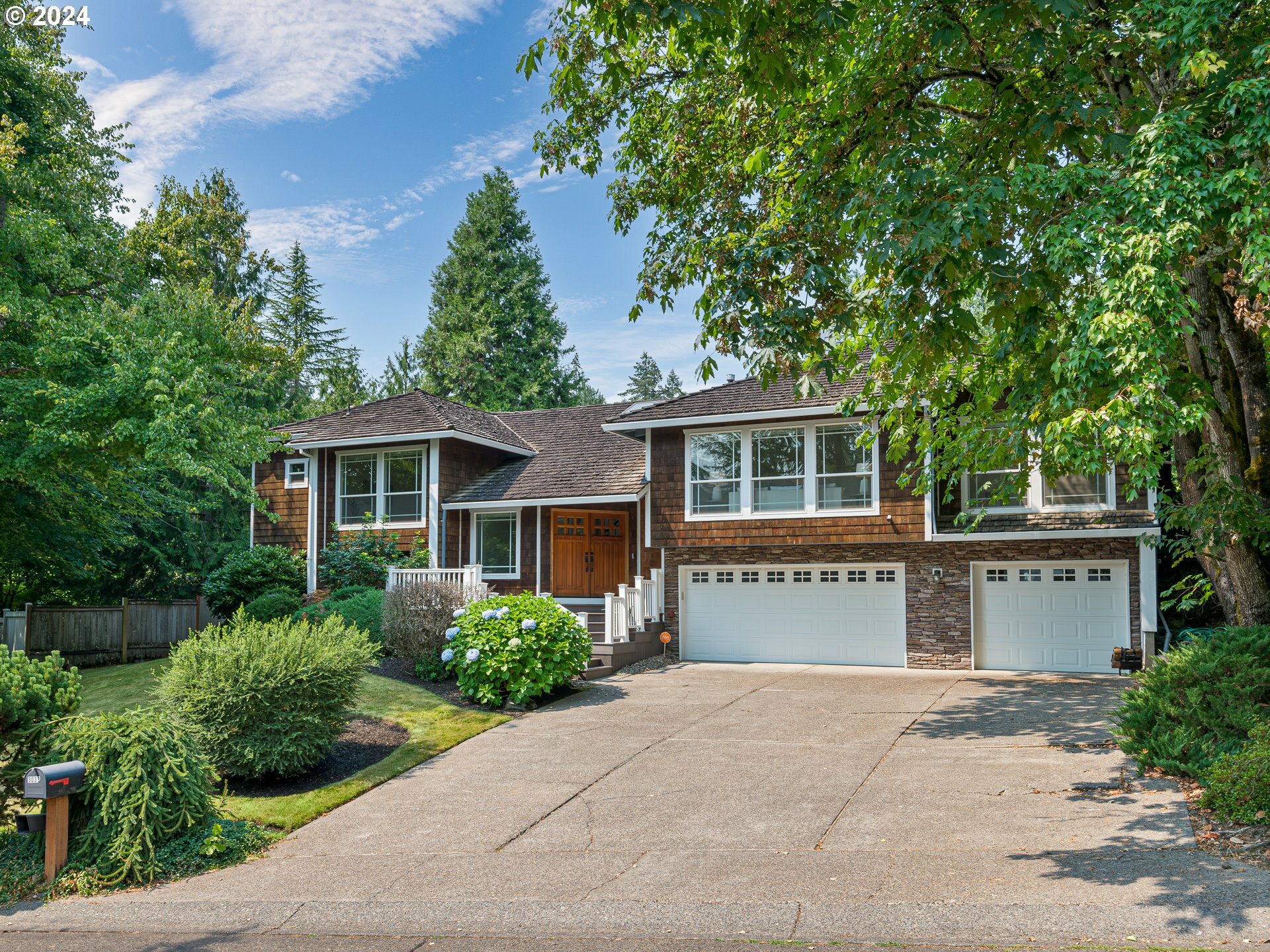 3037 Tolkien Ln  Lake Oswego OR 97034 photo