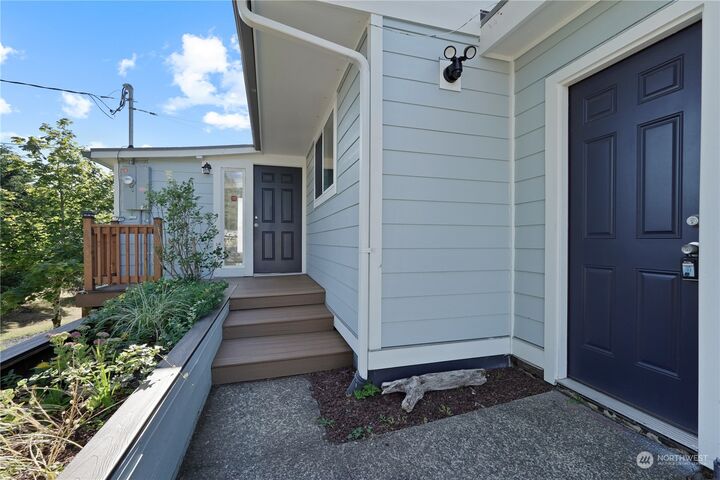 Property Photo:  1767  Hoquiam Lane S  WA 98595 