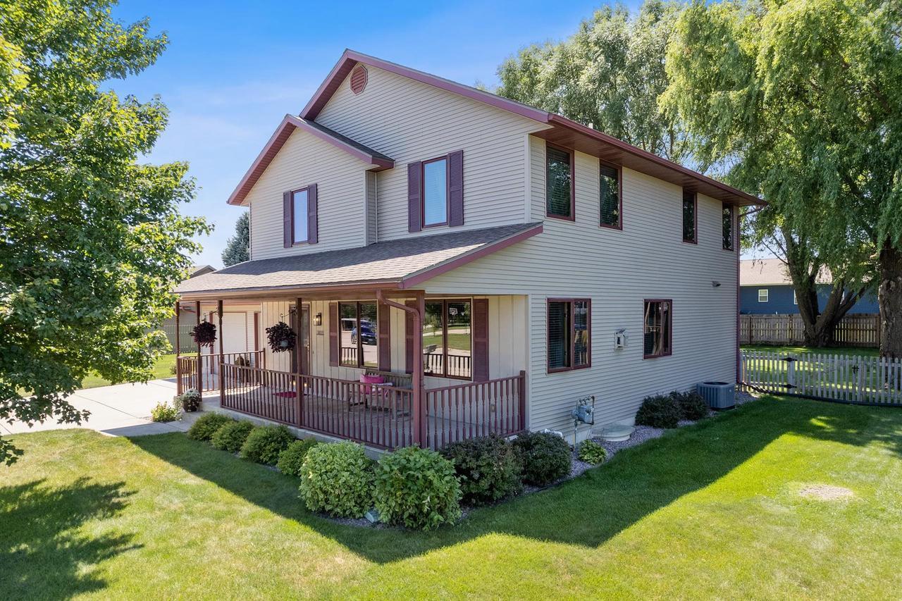 Property Photo: 3823 Falcon Ridge Drive WI 53548