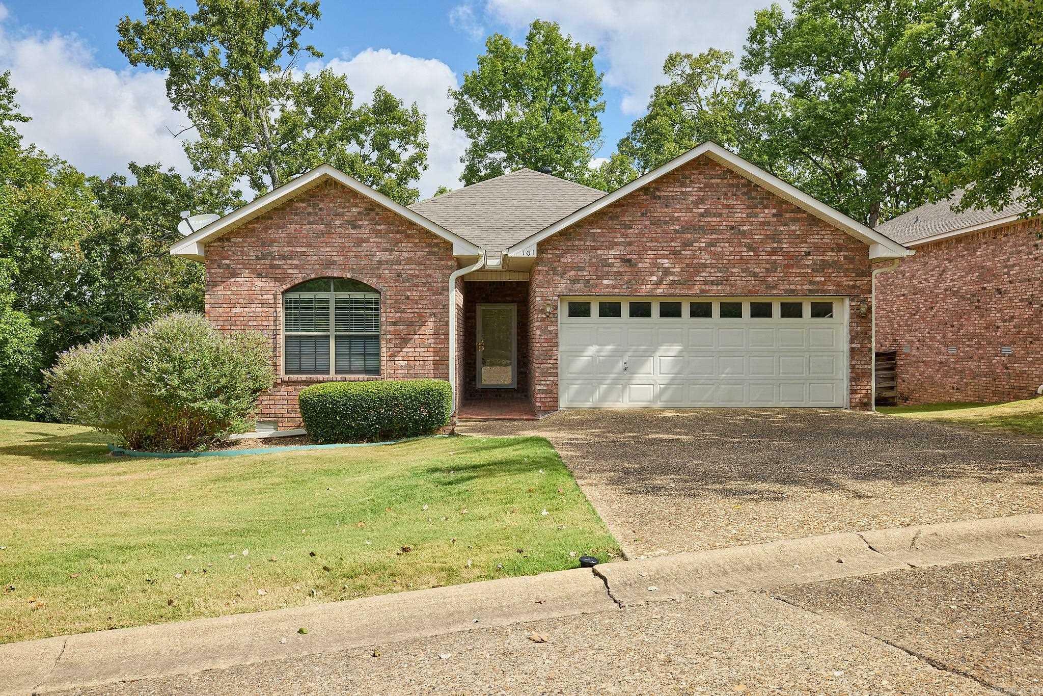 Property Photo:  101 Creekview Terrace  AR 71913 