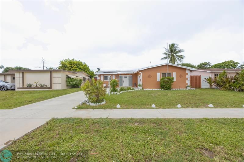 Property Photo:  6620 NW 24th Pl  FL 33313 