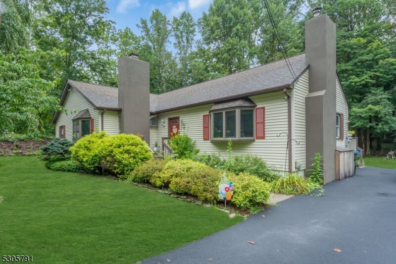 Property Photo:  15 Sunset Hill Rd  NJ 07825 