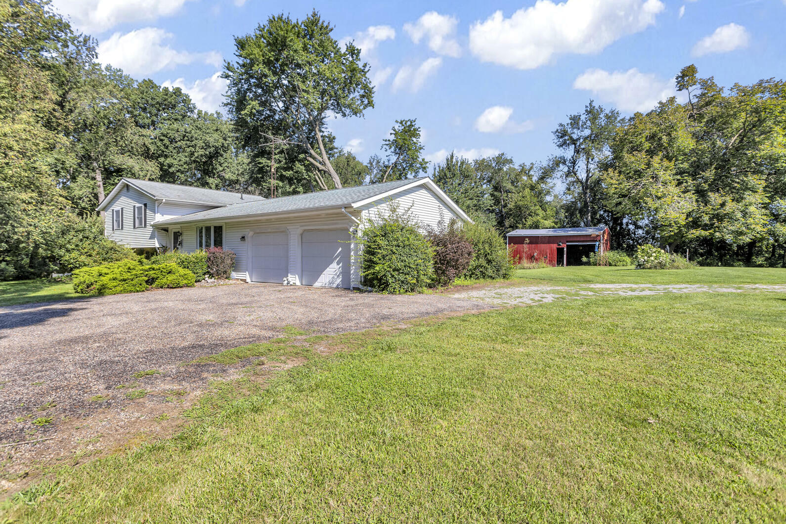 Property Photo:  11310 Mackie Road  MI 49269 