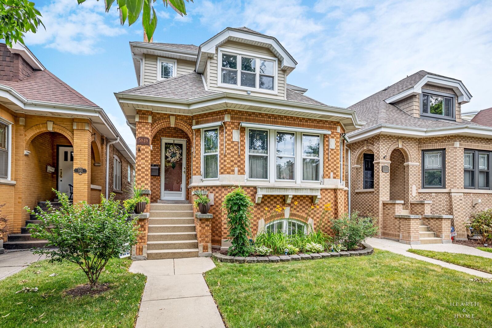 Property Photo:  5849 N Mulligan Avenue  IL 60646 