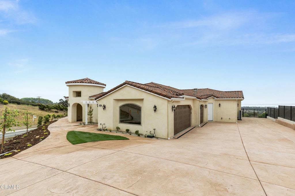 Property Photo: 6174 Cobblestone Drive CA 93003