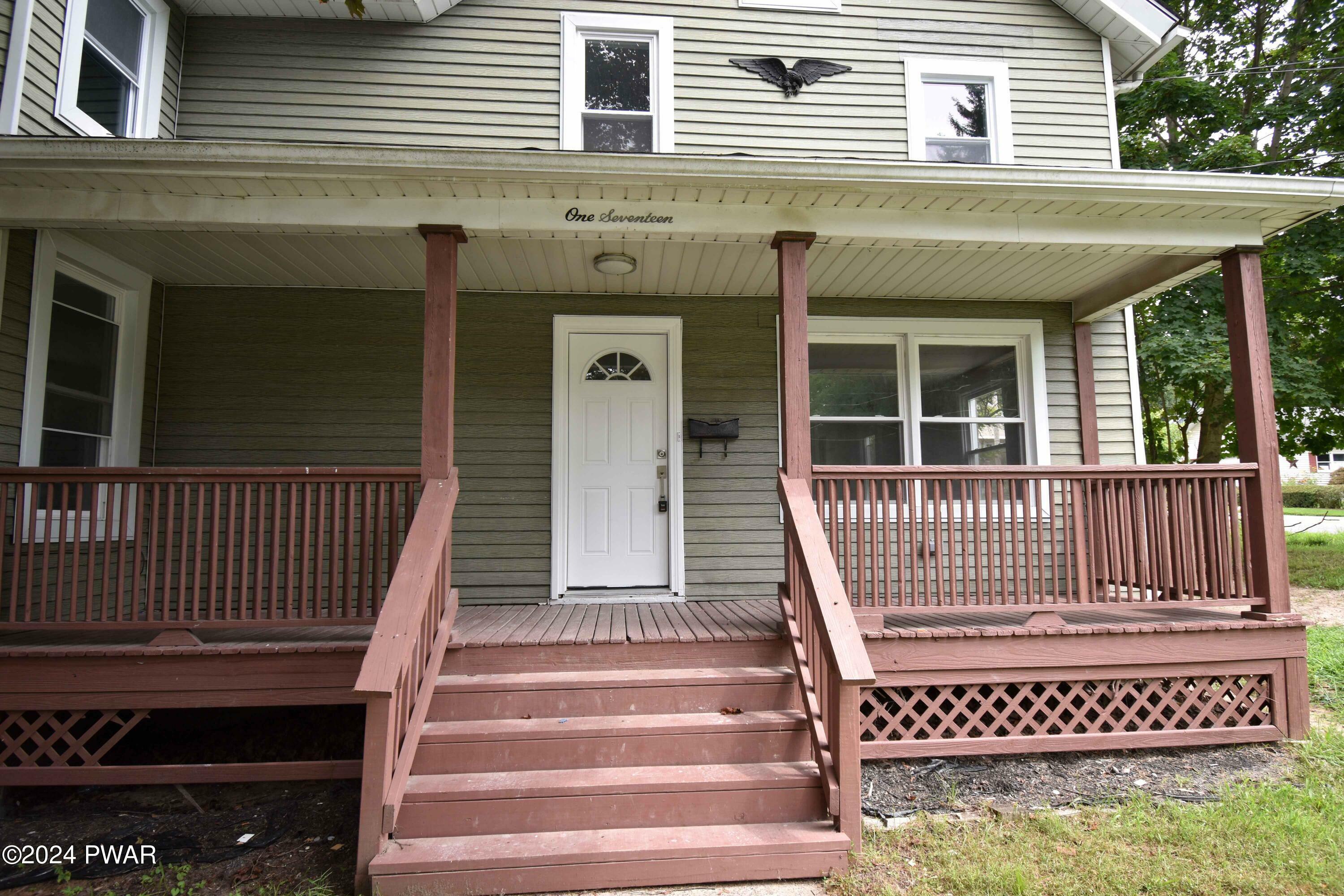 Property Photo:  117 Prospect Street  PA 18428 