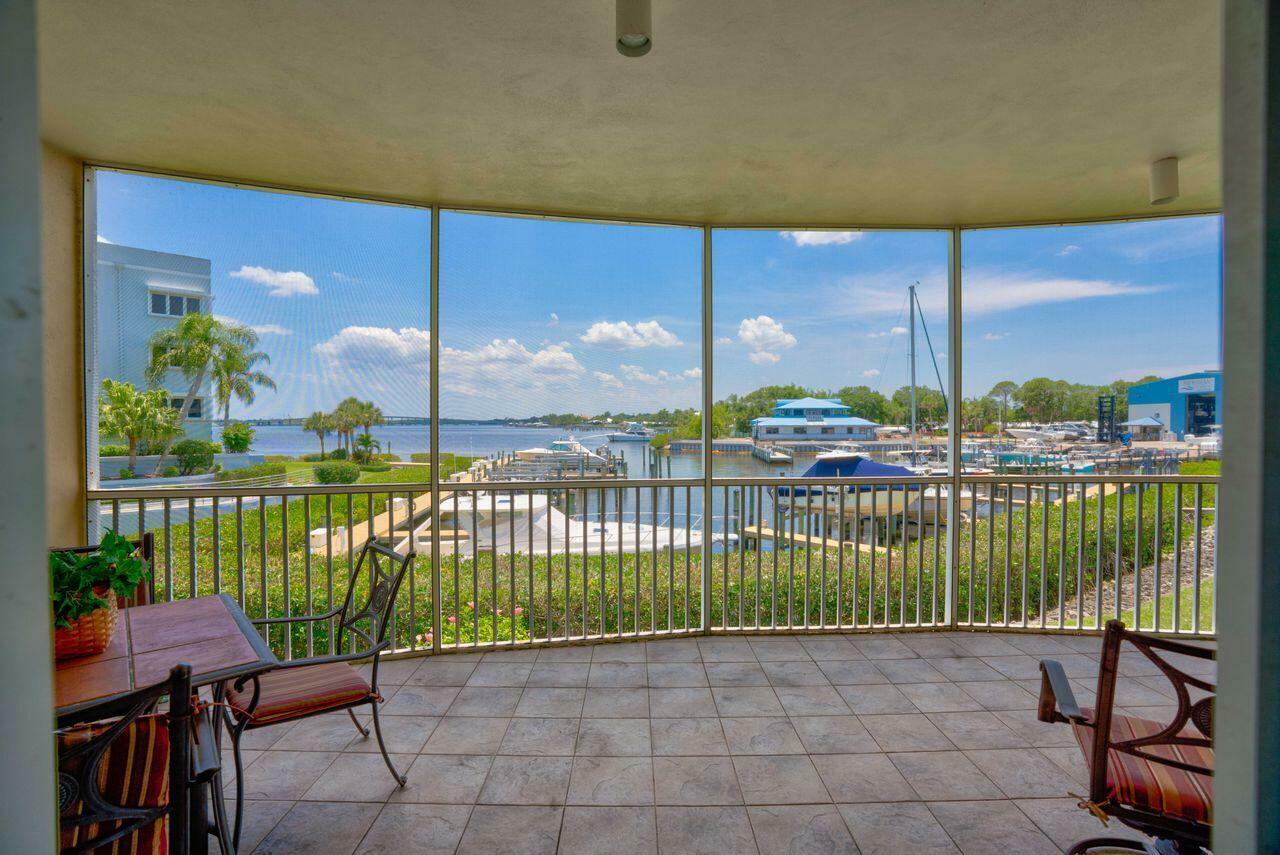 Property Photo: 1160 SW Chapman Way 202 FL 34990