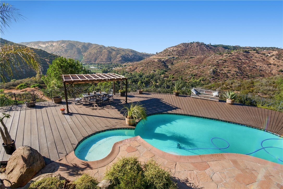 Property Photo:  29225 Pamoosa Lane  CA 92082 