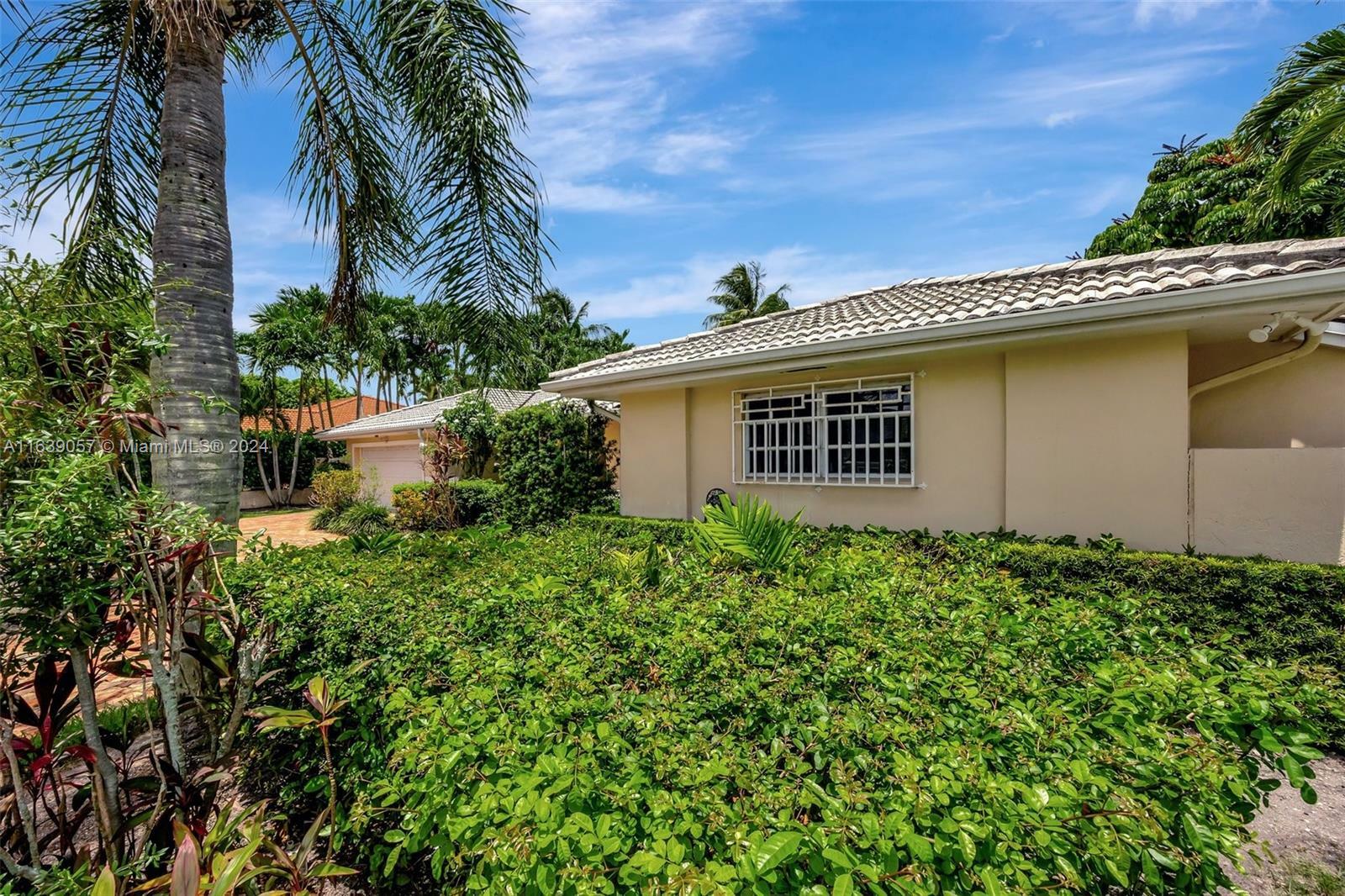 Property Photo:  3581 SW 141st Ave  FL 33175 