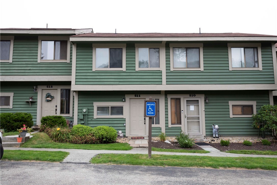 Property Photo: 511 Kooser Cir PA 15502