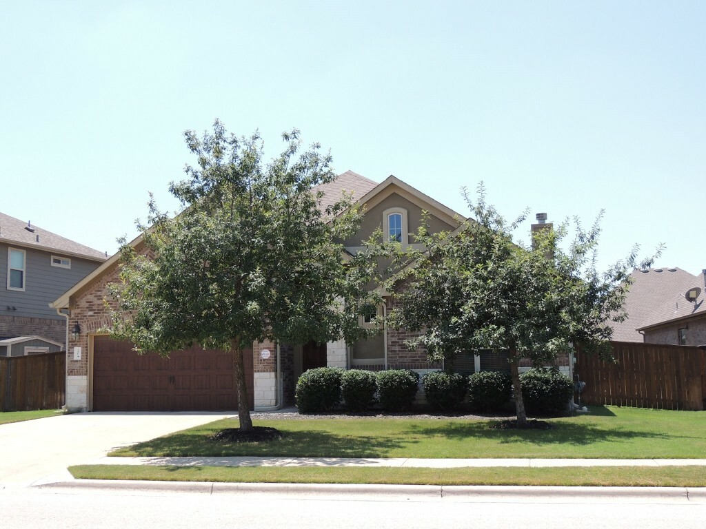 Property Photo:  204 Brantley Lake Lane  TX 78628 