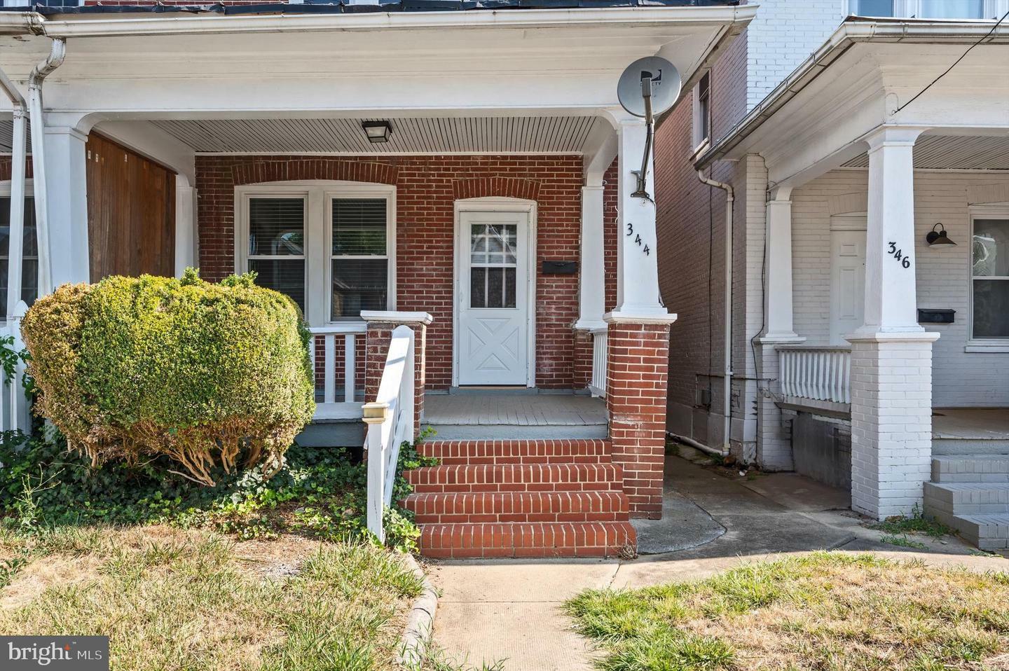 Property Photo:  344 National Avenue  VA 22601 